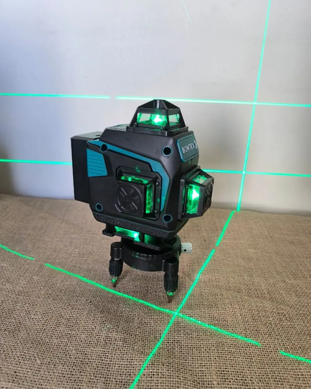 Nivel Laser BOMTEX 16 linias - Imagen 2